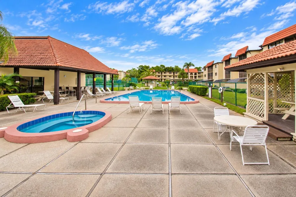 2440 WINDING CREEK BOULEVARD #307 Clearwater, FL 33761
