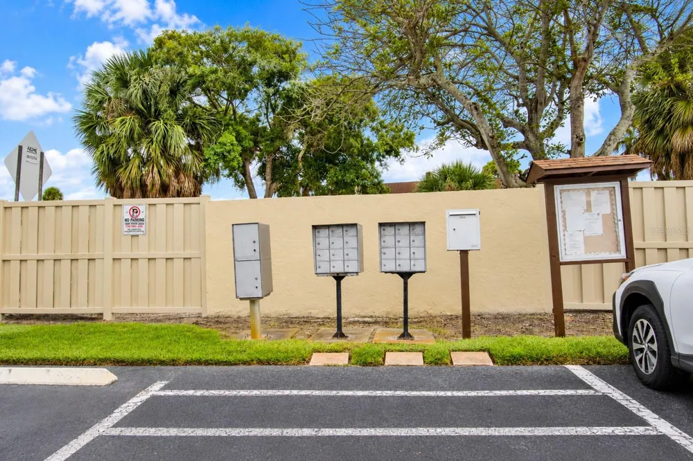 2440 WINDING CREEK BOULEVARD #307 Clearwater, FL 33761