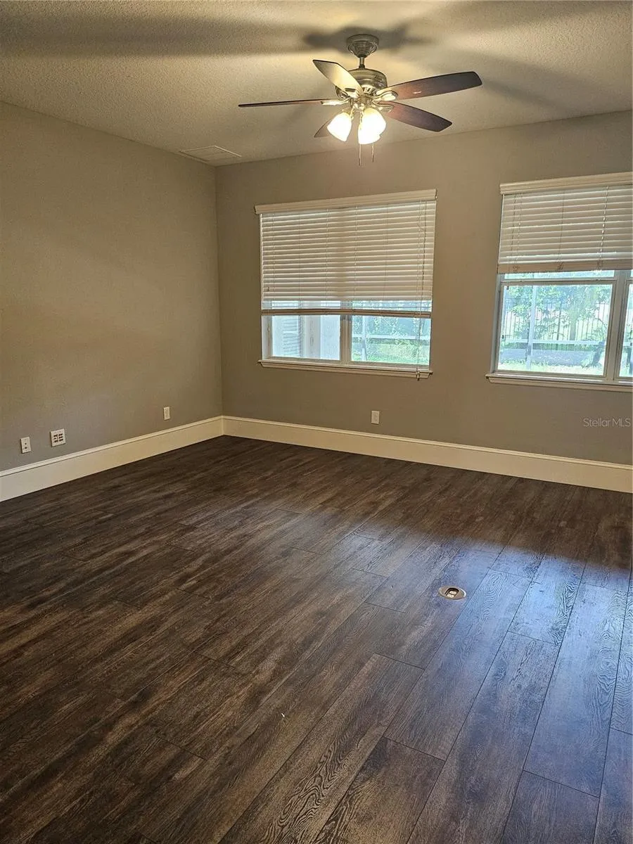 15718 STARLING DALE LANE Lithia, FL 33547