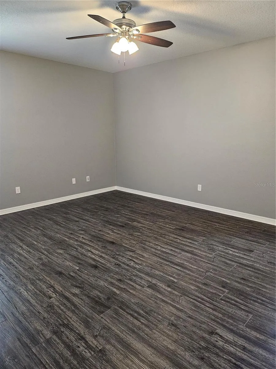 15718 STARLING DALE LANE Lithia, FL 33547