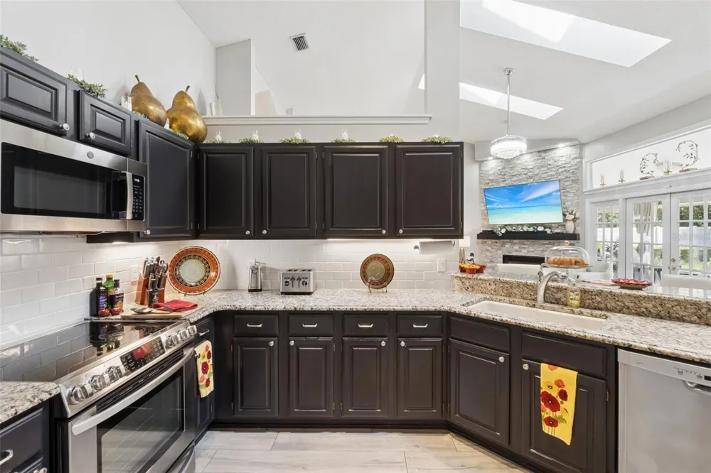 813 SILVERWOOD DRIVE Lake Mary, FL 32746