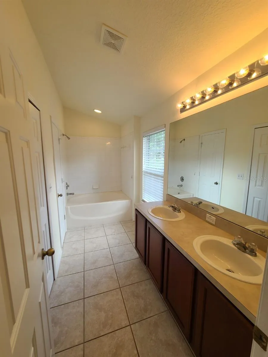 27727 PLEASURE RIDE LOOP Wesley Chapel, FL 33544