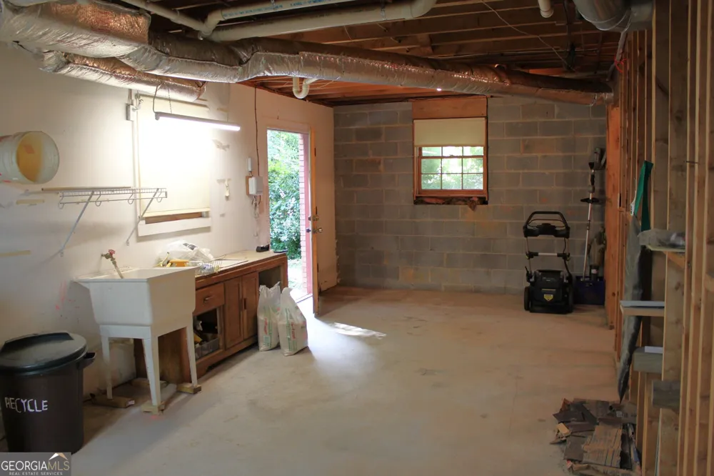 1126 Timothy TER Tucker, GA 30084