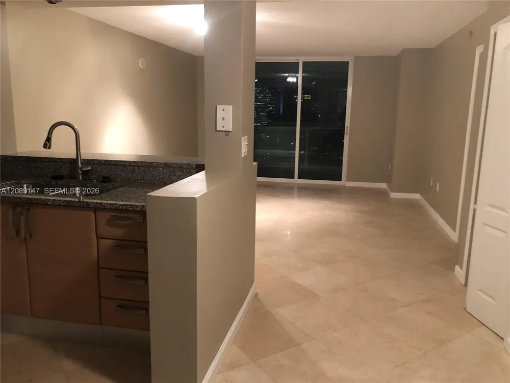 2101 Brickell Ave #2703 Miami, FL 33129