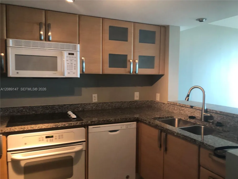 2101 Brickell Ave #2703 Miami, FL 33129
