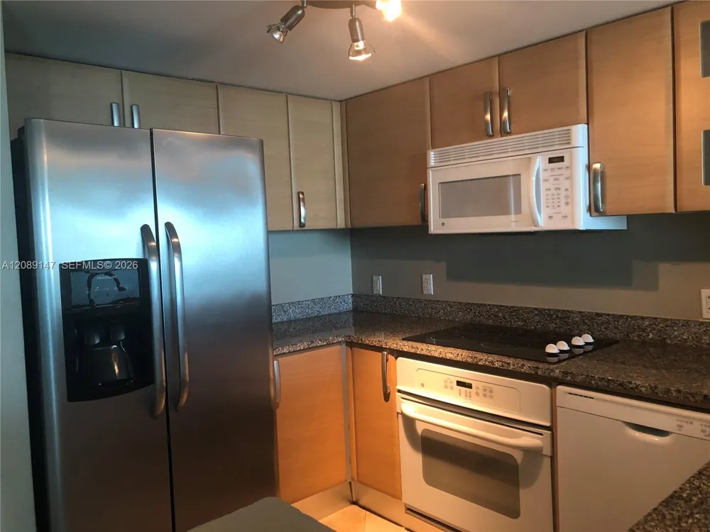 2101 Brickell Ave #2703 Miami, FL 33129