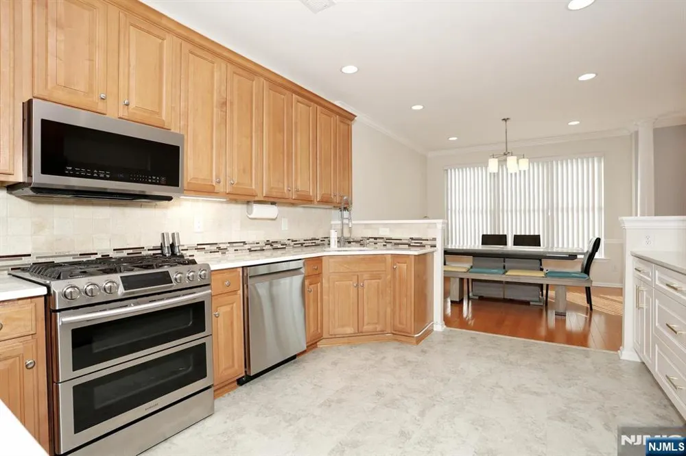 70 Shore Drive 22 South Amboy, NJ 08879