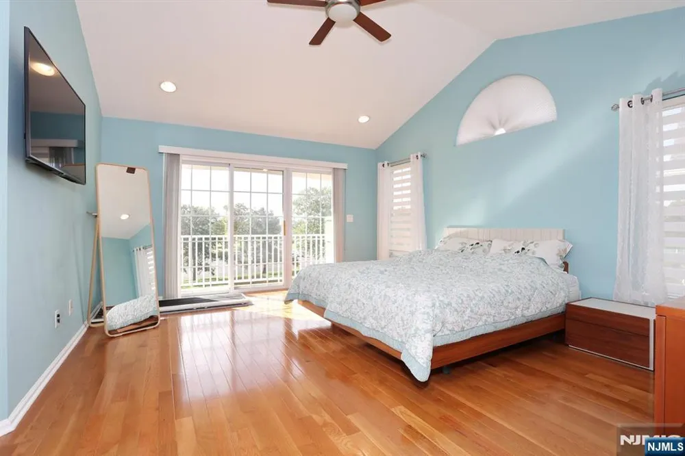 70 Shore Drive 22 South Amboy, NJ 08879