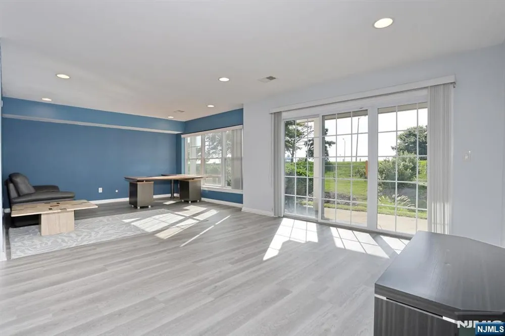 70 Shore Drive 22 South Amboy, NJ 08879