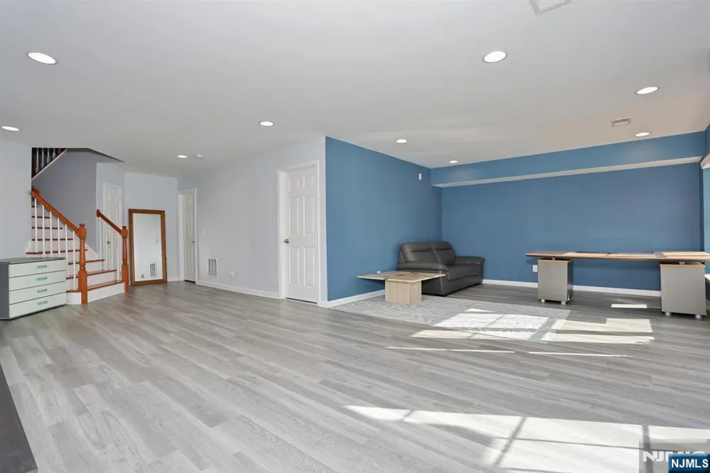 70 Shore Drive 22 South Amboy, NJ 08879