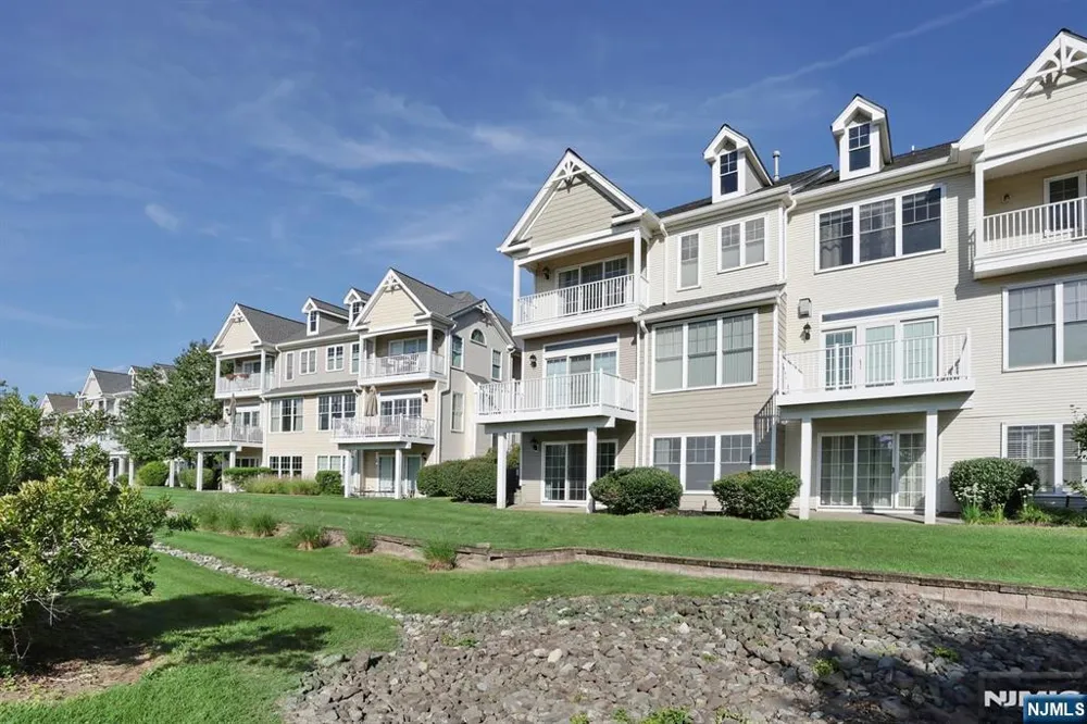 70 Shore Drive 22 South Amboy, NJ 08879