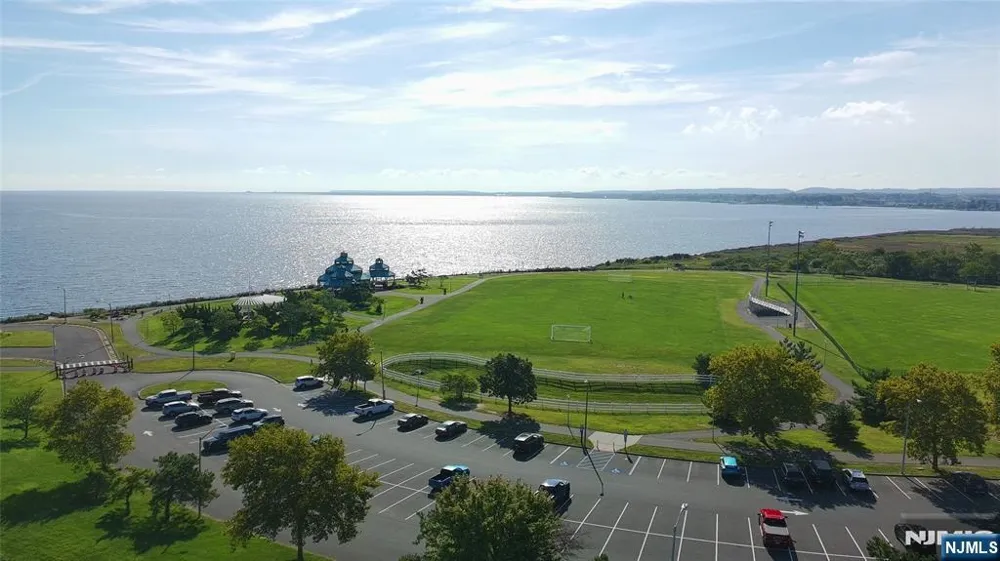 70 Shore Drive 22 South Amboy, NJ 08879