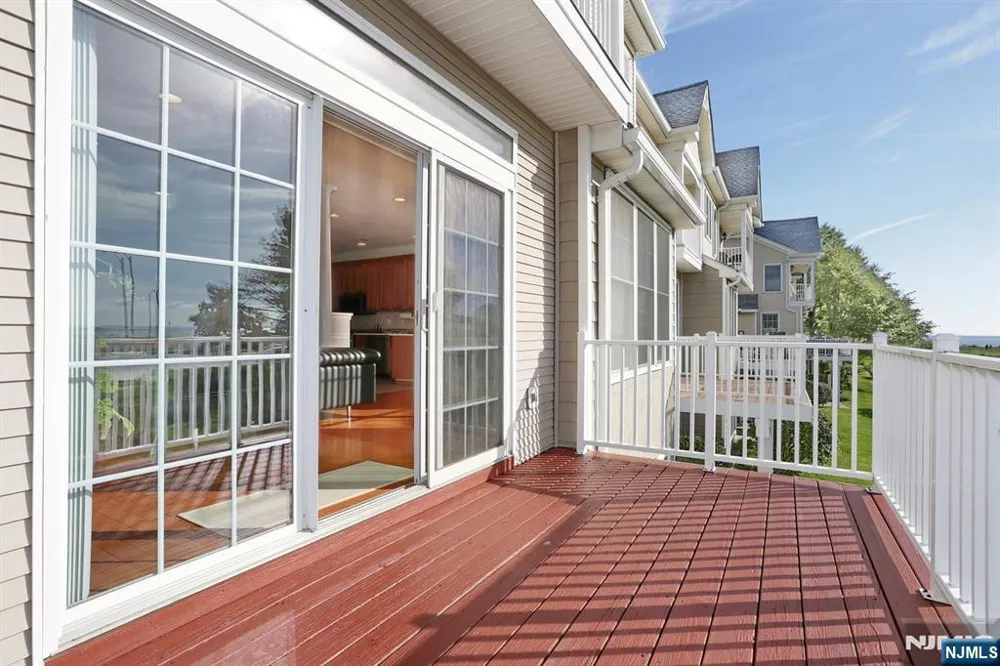 70 Shore Drive 22 South Amboy, NJ 08879