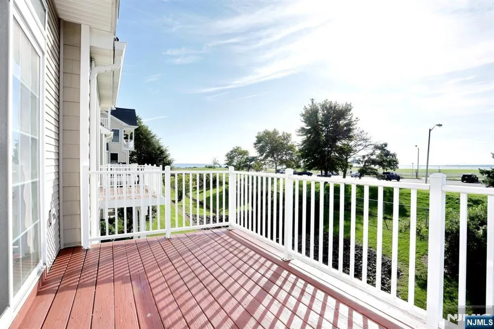 70 Shore Drive 22 South Amboy, NJ 08879