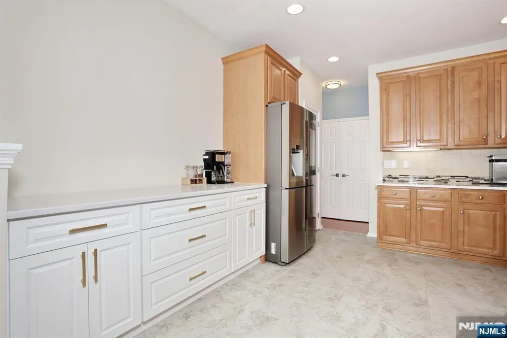 70 Shore Drive 22 South Amboy, NJ 08879