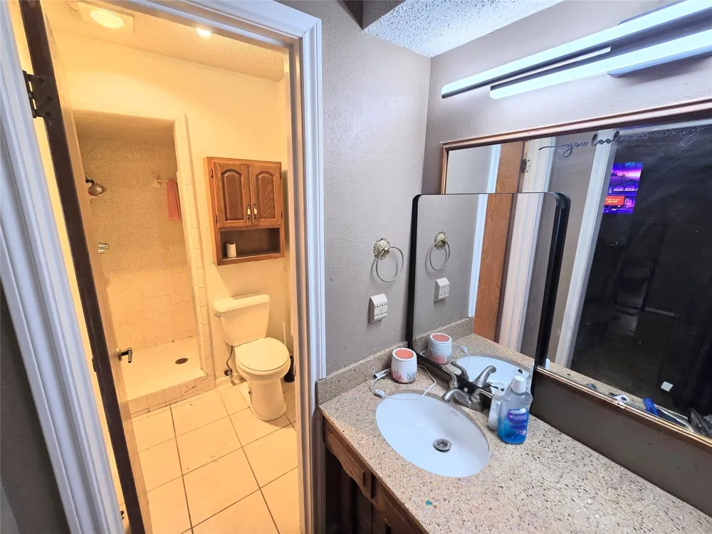 113 S Valley Street Red Oak, TX 75154