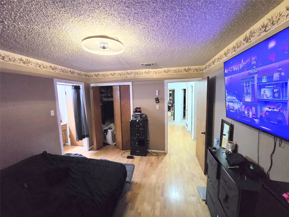 113 S Valley Street Red Oak, TX 75154