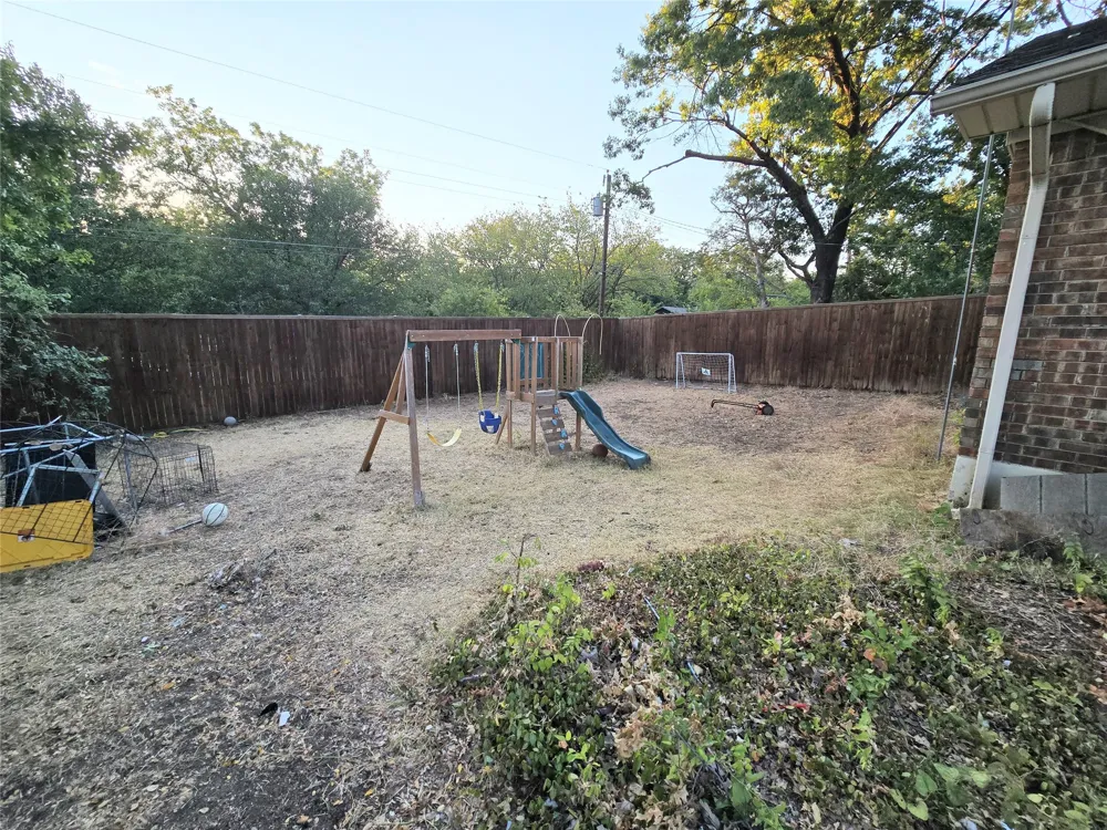 113 S Valley Street Red Oak, TX 75154