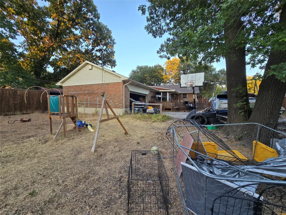 113 S Valley Street Red Oak, TX 75154