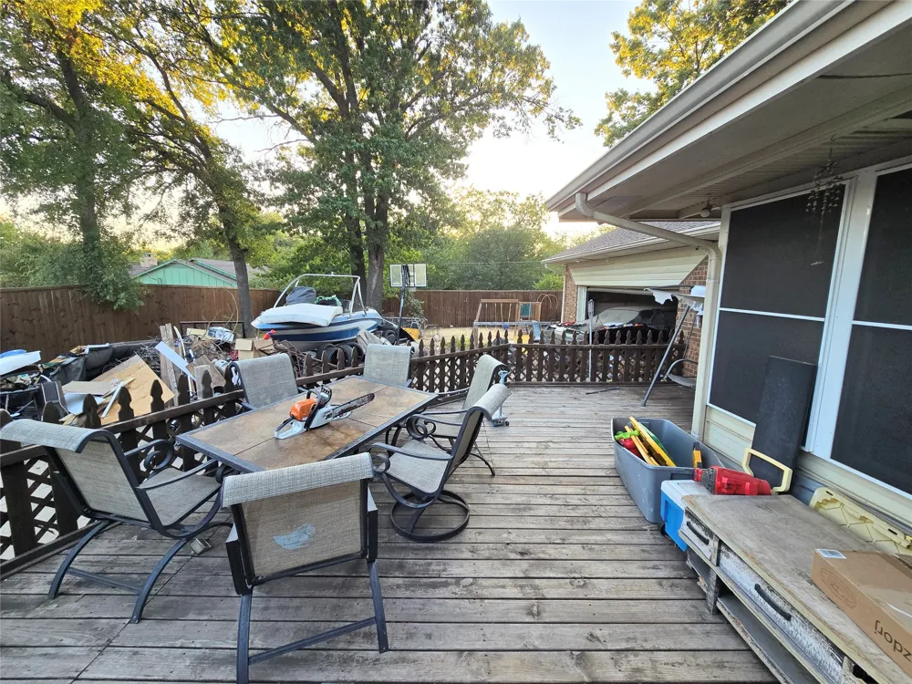 113 S Valley Street Red Oak, TX 75154