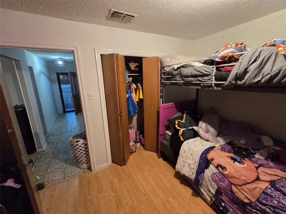113 S Valley Street Red Oak, TX 75154