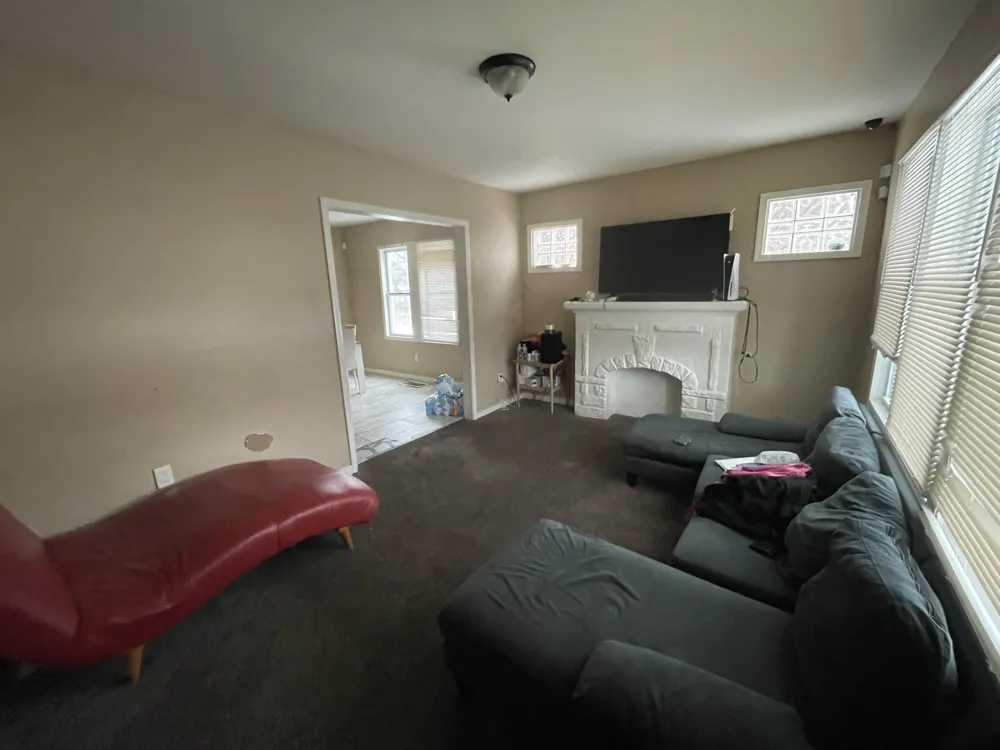 14815 Stansbury Avenue Detroit, MI 48227