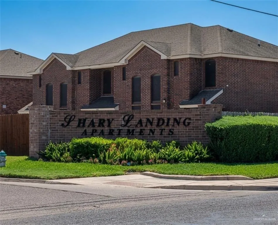 103 S 48th Lane McAllen, TX 78501