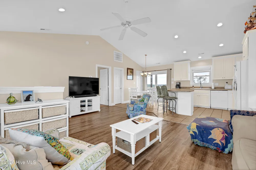 1103 New River Drive Surf City, NC 28445