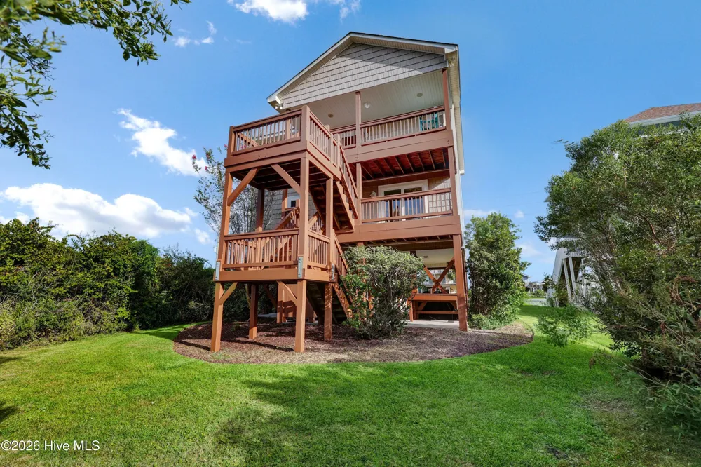 1103 New River Drive Surf City, NC 28445