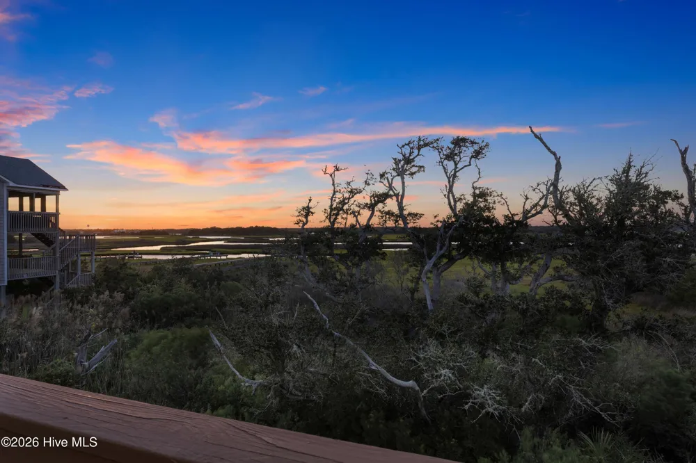 1103 New River Drive Surf City, NC 28445
