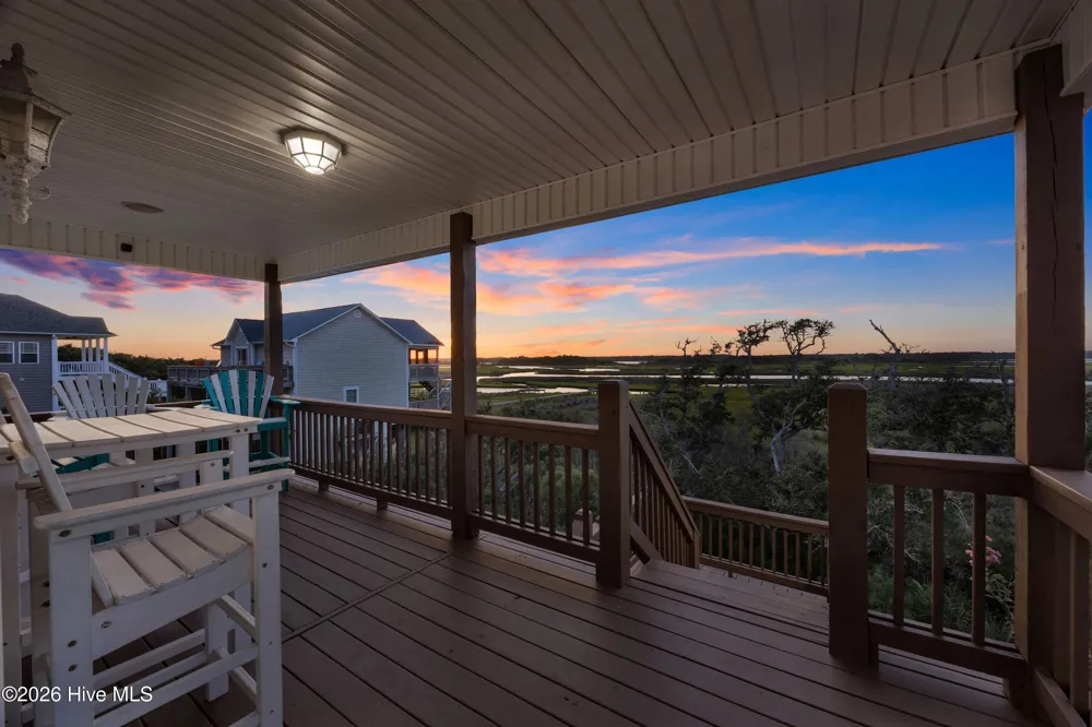 1103 New River Drive Surf City, NC 28445