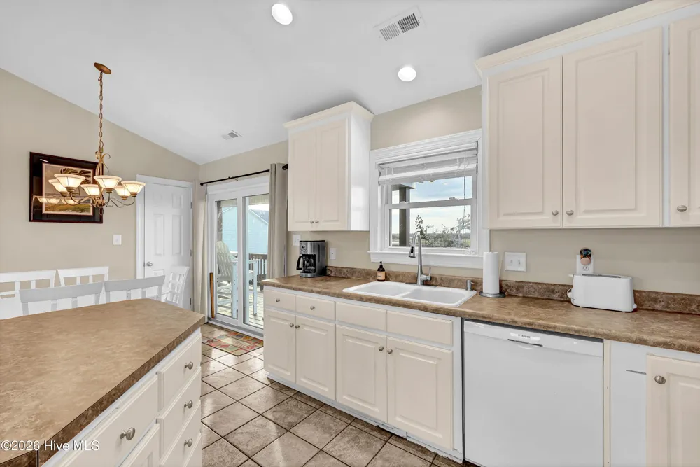 1103 New River Drive Surf City, NC 28445