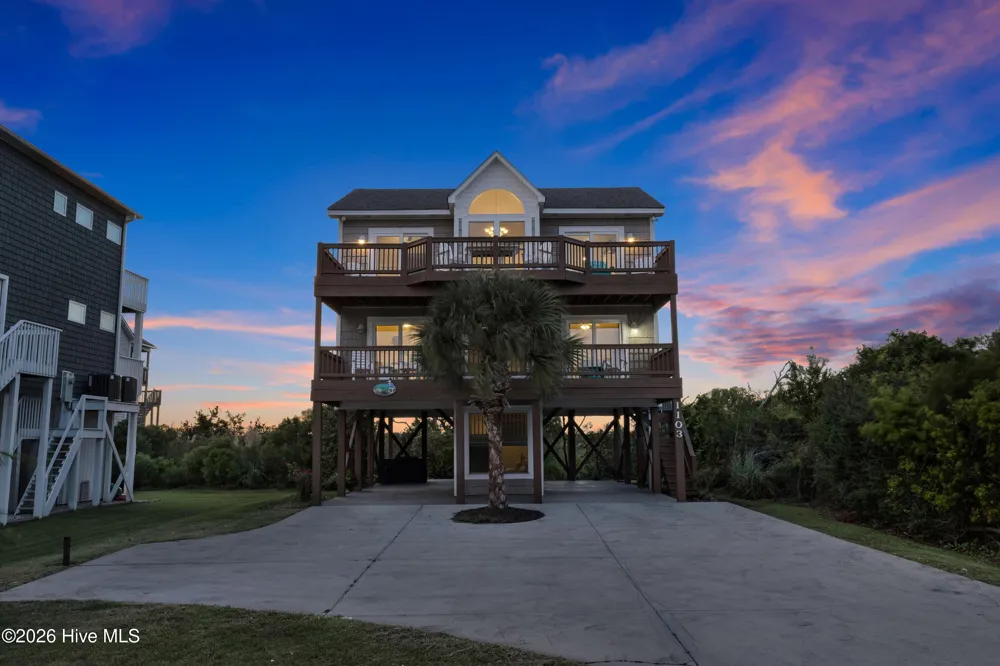 1103 New River Drive Surf City, NC 28445