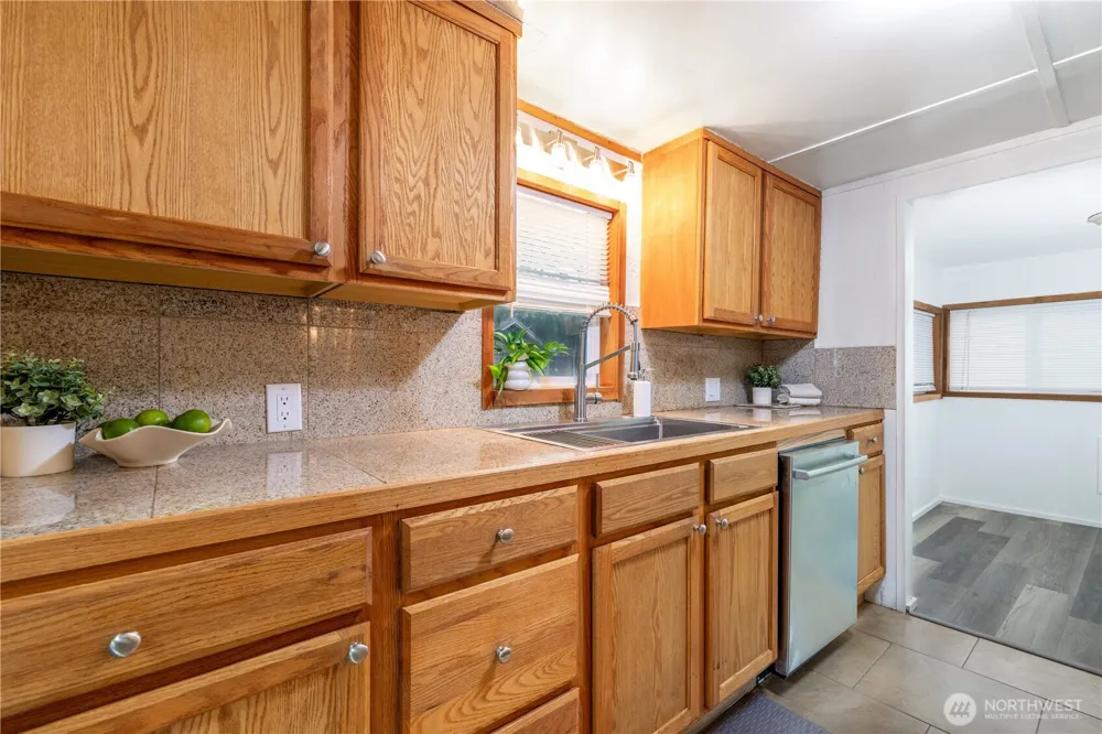 617 W H STREET Shelton, WA 98584