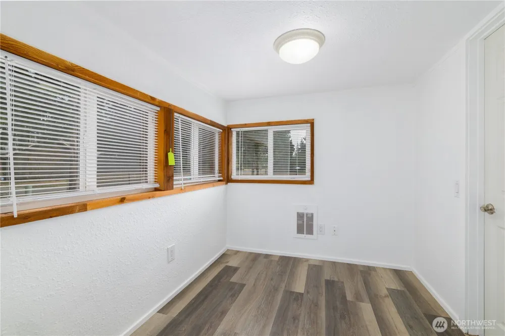 617 W H STREET Shelton, WA 98584