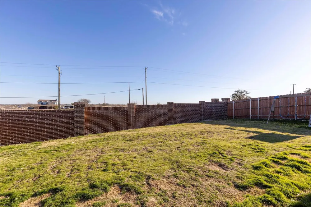 1500 Livermore Lane Cleburne, TX 76033