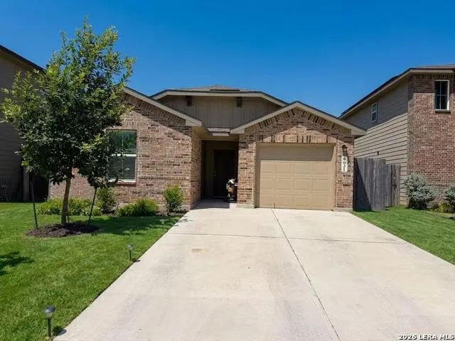 6631 Whisper Pond San Antonio, TX 78252