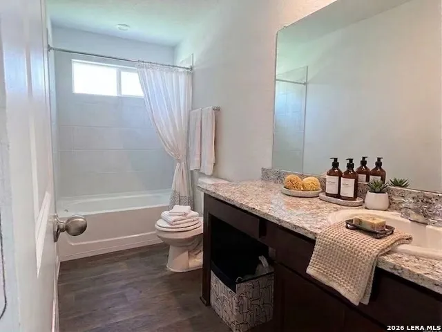 6631 Whisper Pond San Antonio, TX 78252