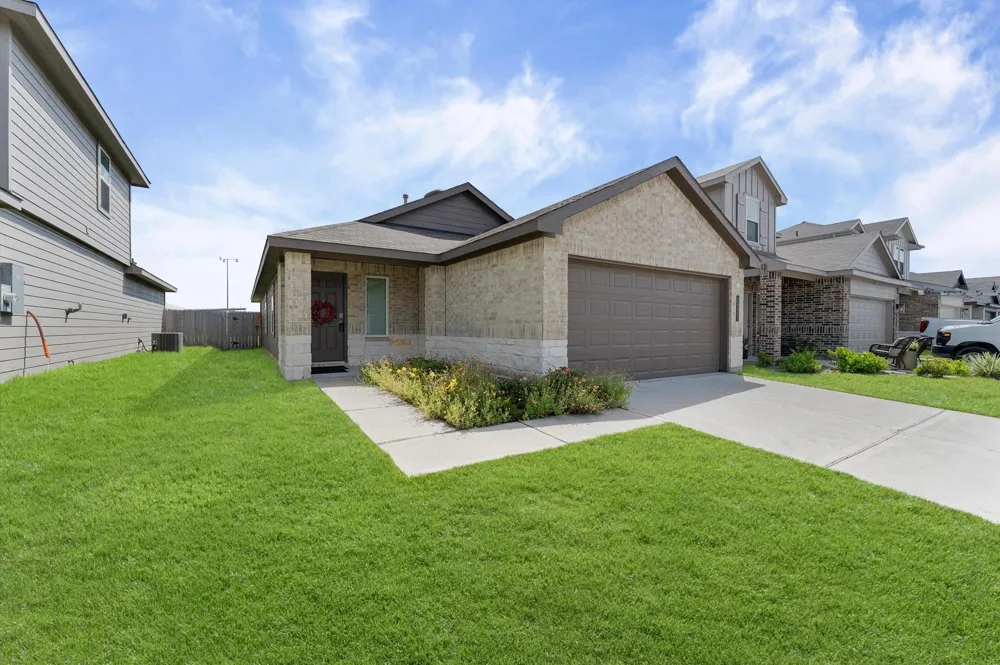 1907 Sable Hollow Drive Houston, TX 77067