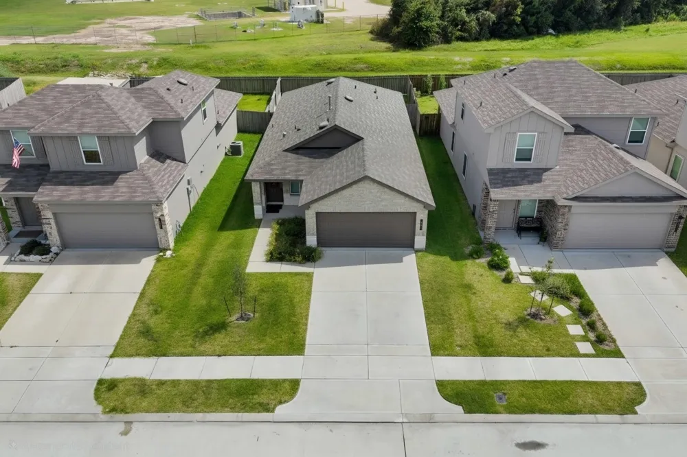 1907 Sable Hollow Drive Houston, TX 77067