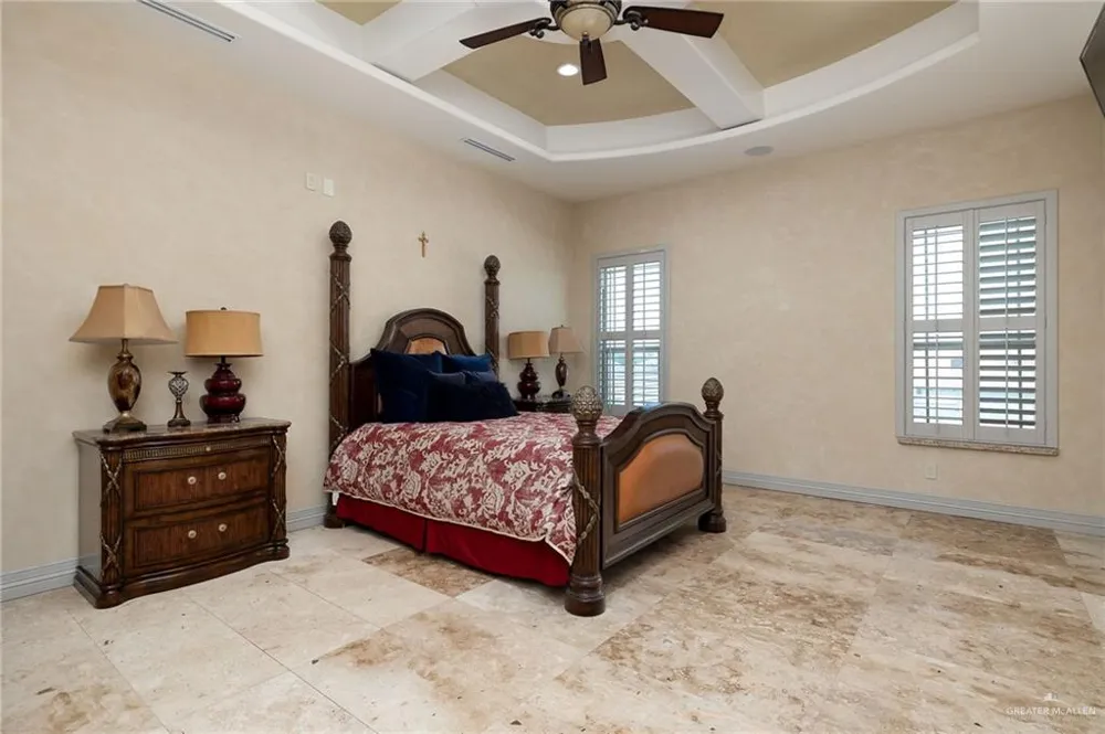 1205 Travis Street Mission, TX 78572