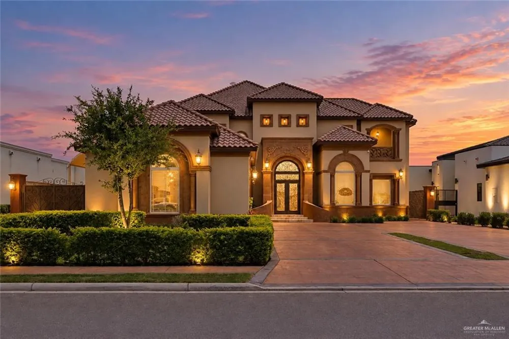 1205 Travis Street Mission, TX 78572