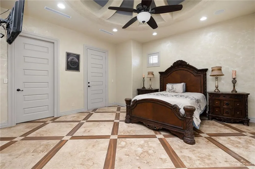1205 Travis Street Mission, TX 78572