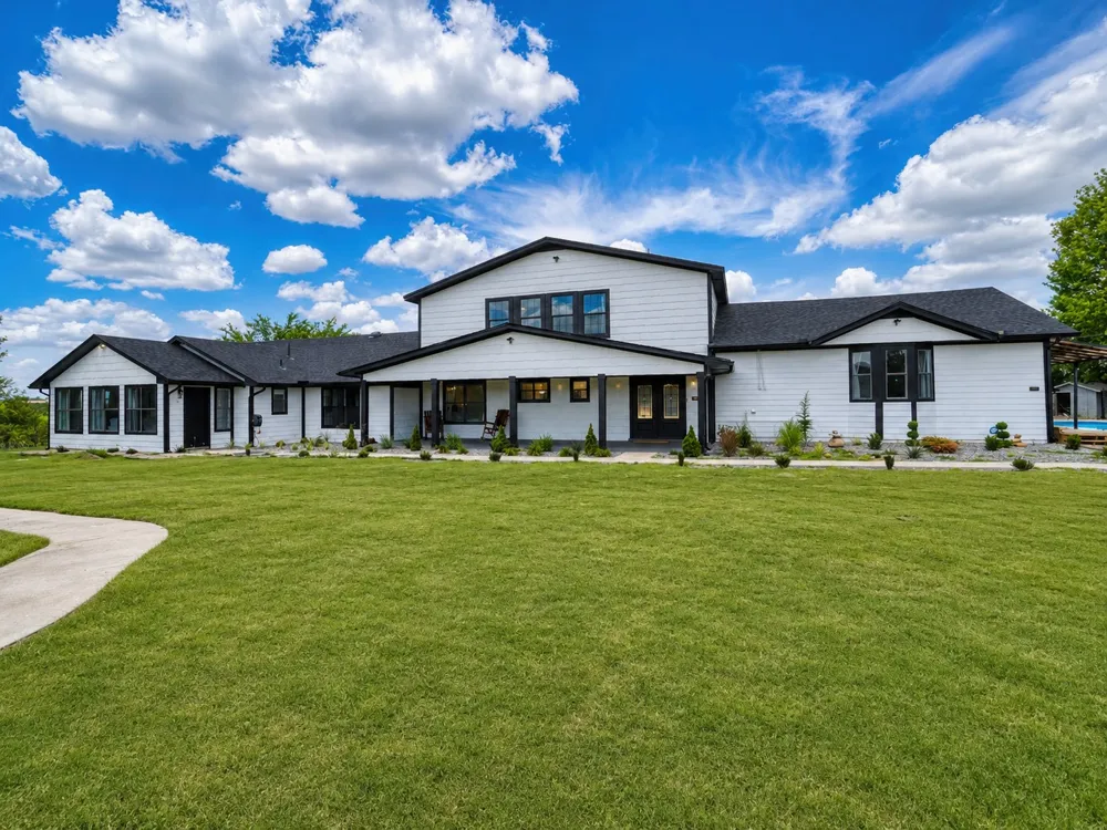 6484 NW Meers Porter Lawton, OK 73507