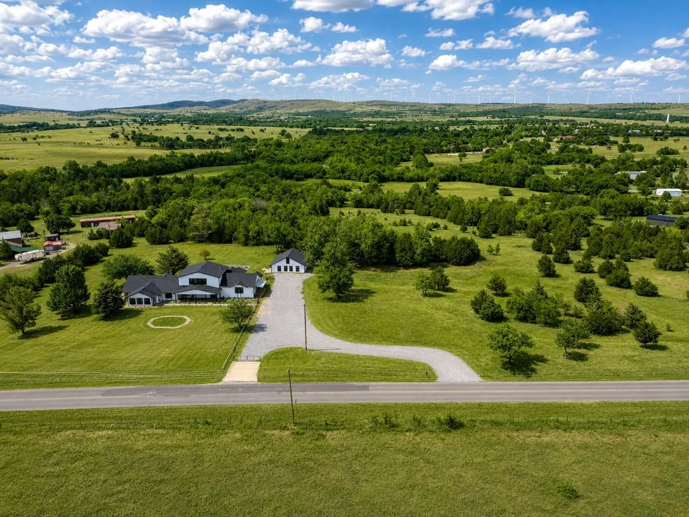 6484 NW Meers Porter Lawton, OK 73507