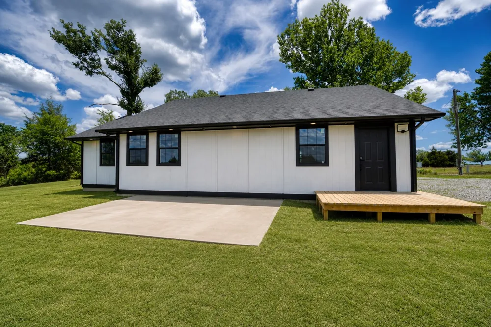 6484 NW Meers Porter Lawton, OK 73507