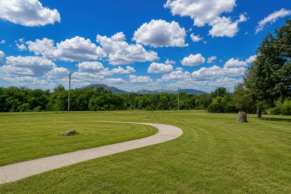 6484 NW Meers Porter Lawton, OK 73507