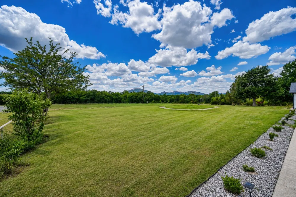 6484 NW Meers Porter Lawton, OK 73507