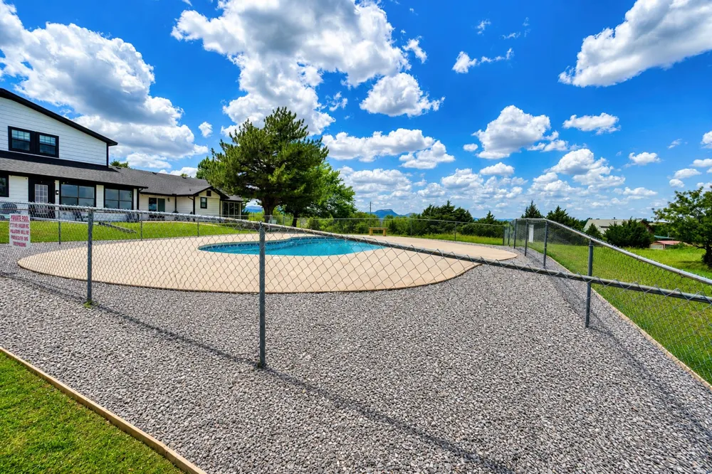 6484 NW Meers Porter Lawton, OK 73507