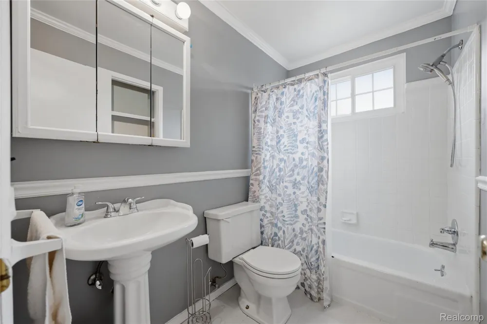 41764 Tetley Drive Sterling Heights City, MI 48313